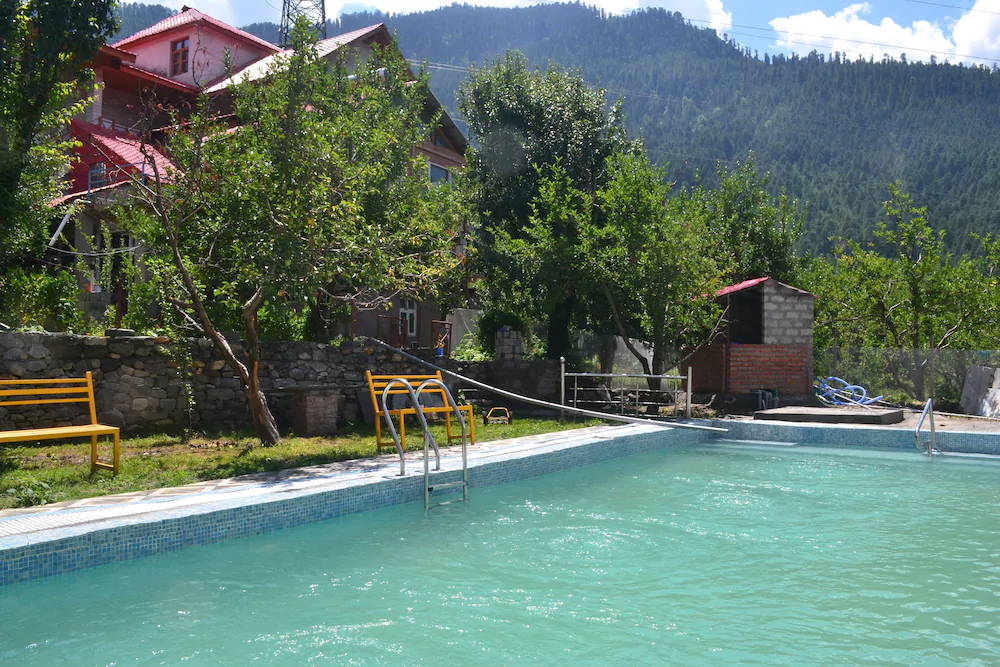 Bharhka Countryside Cottage Resort