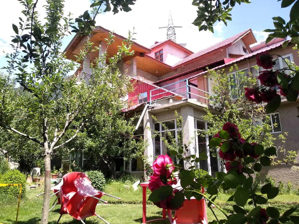 Bharhka Countryside Cottage Resort