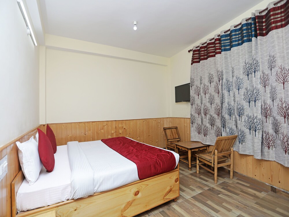 Chandra Homestay by OYO Rooms