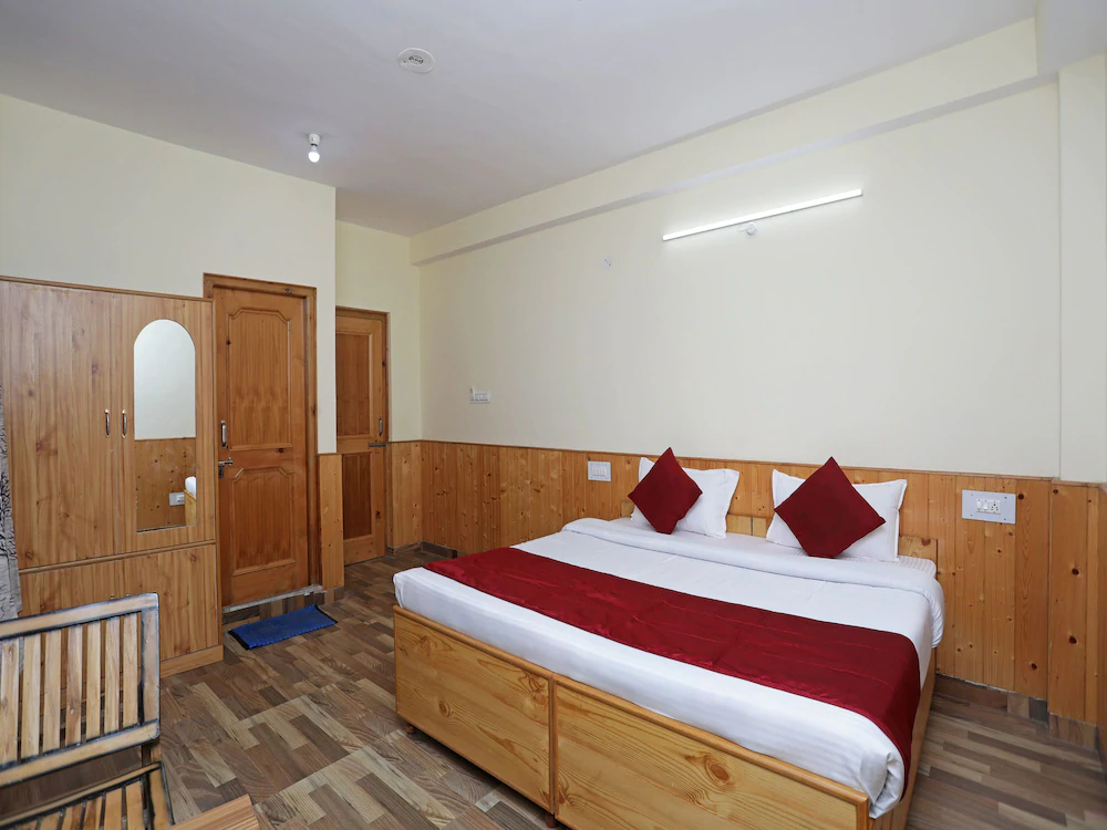 Chandra Homestay by OYO Rooms