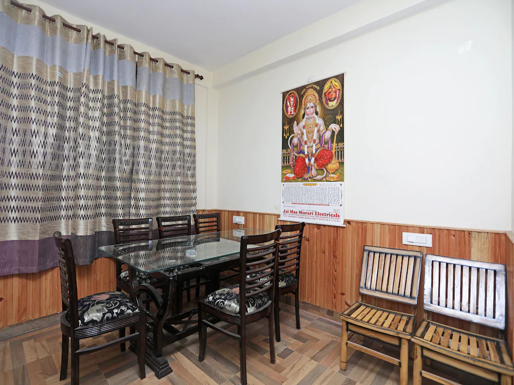 Chandra Homestay by OYO Rooms