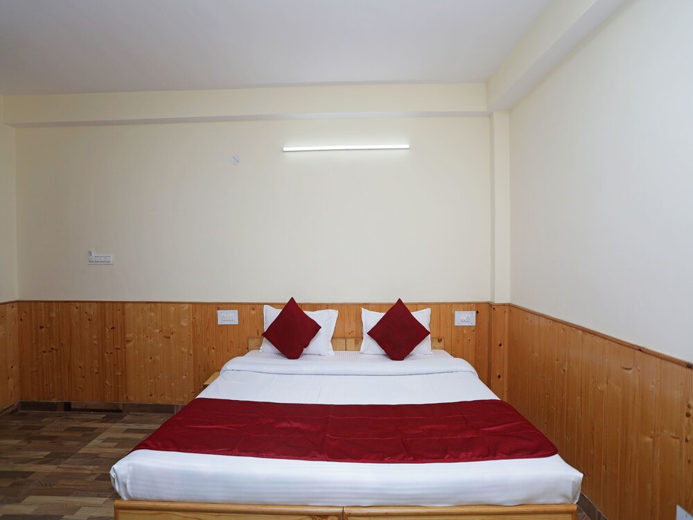 Chandra Homestay by OYO Rooms