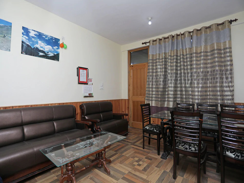 Chandra Homestay by OYO Rooms