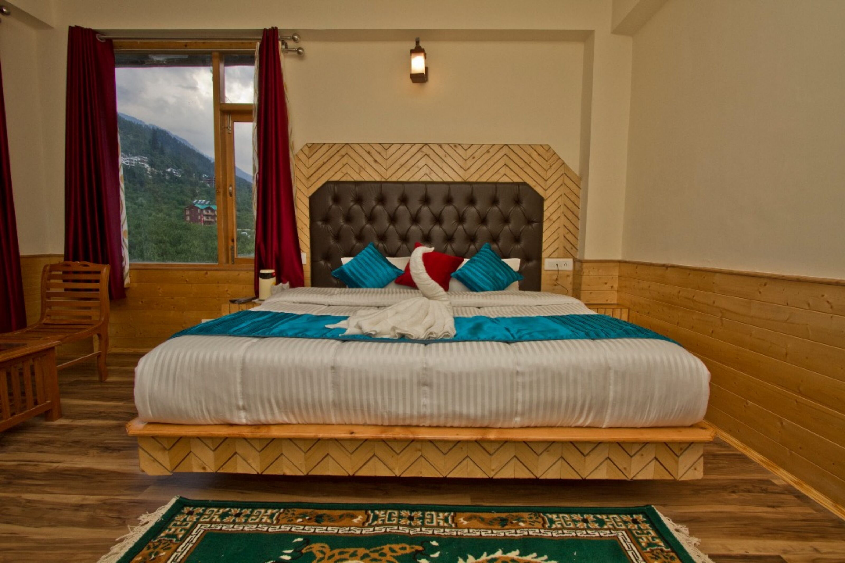 Goroomgo Mountain Green Villa Manali