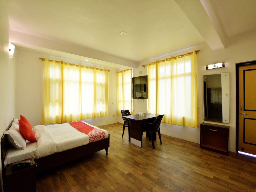 Heaven On Earth by OYO Rooms