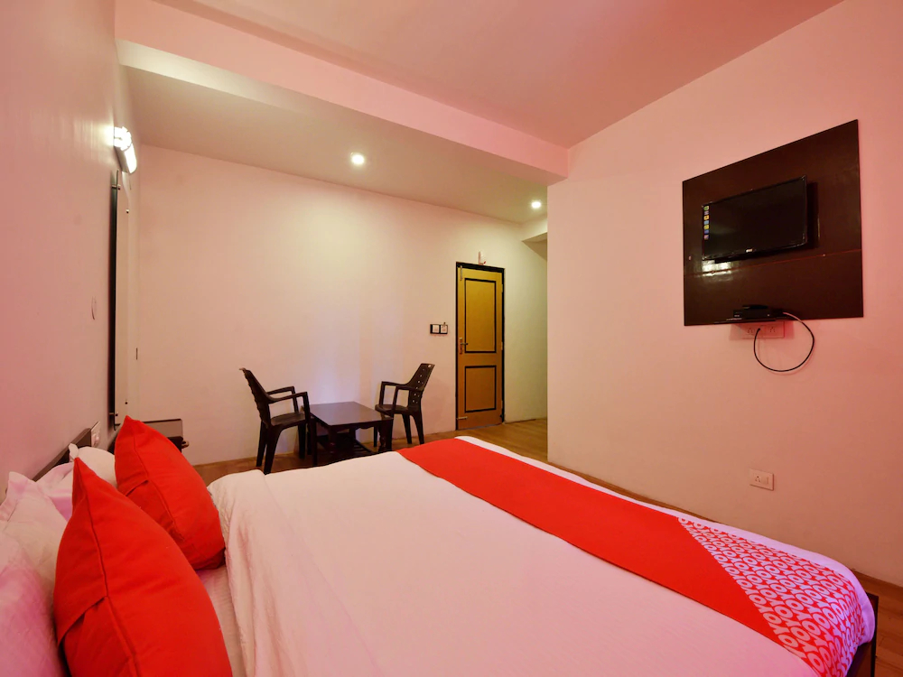 Heaven On Earth by OYO Rooms