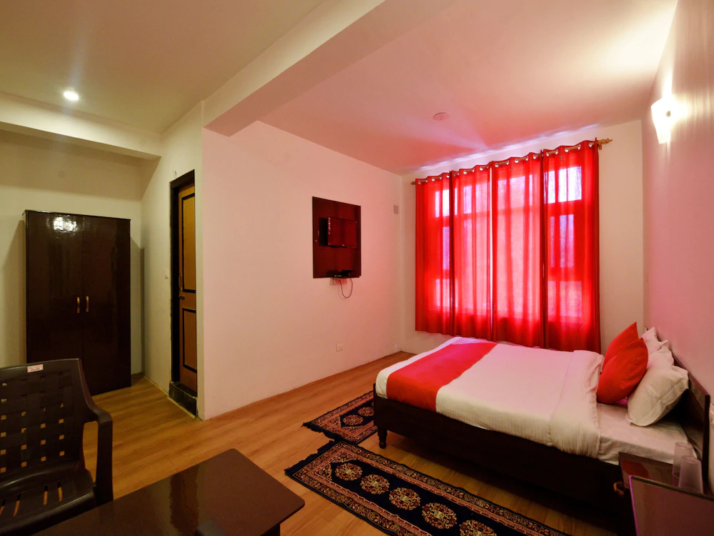 Heaven On Earth by OYO Rooms