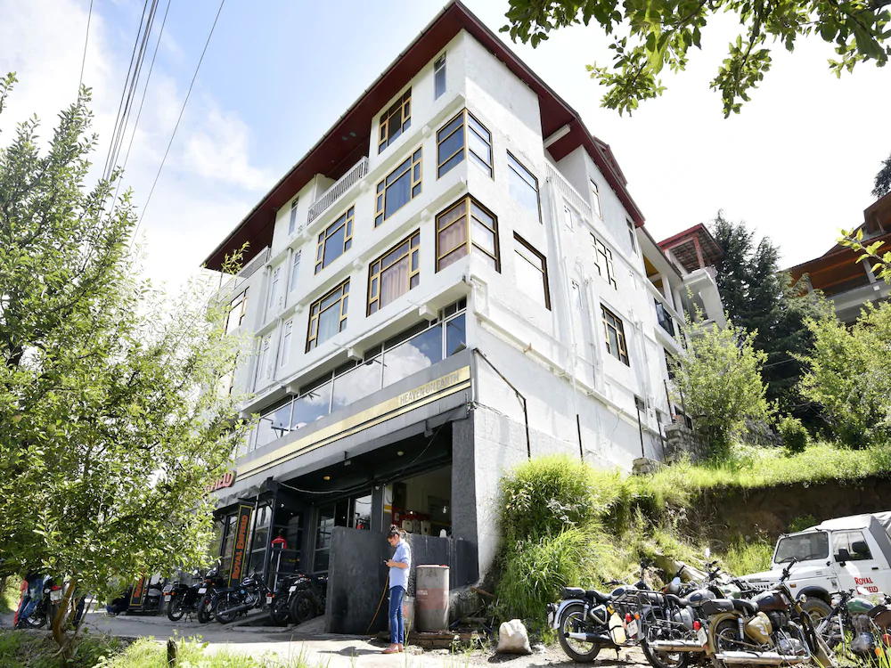 Heaven On Earth by OYO Rooms