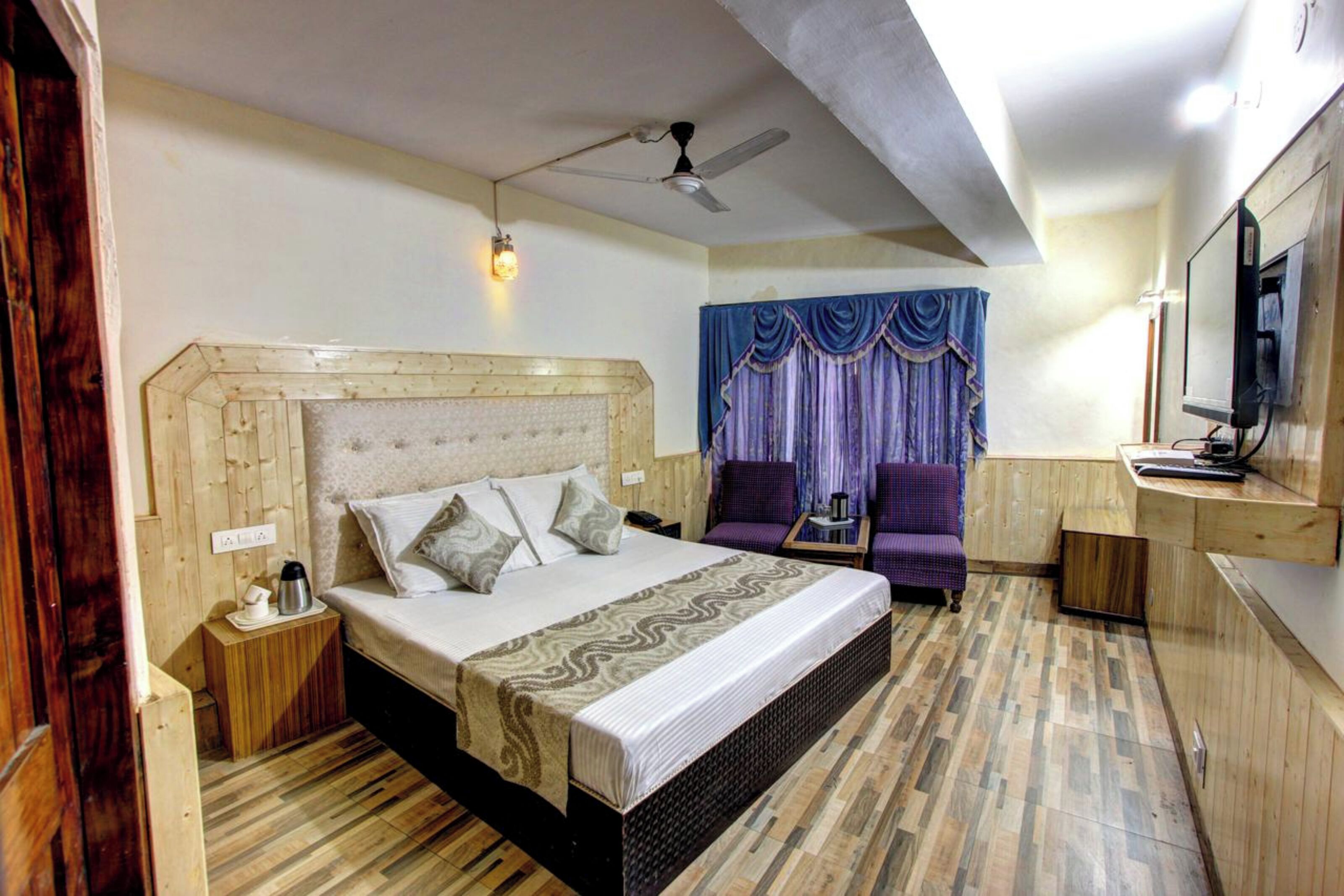 Highway Inn Manali by Goroomgo