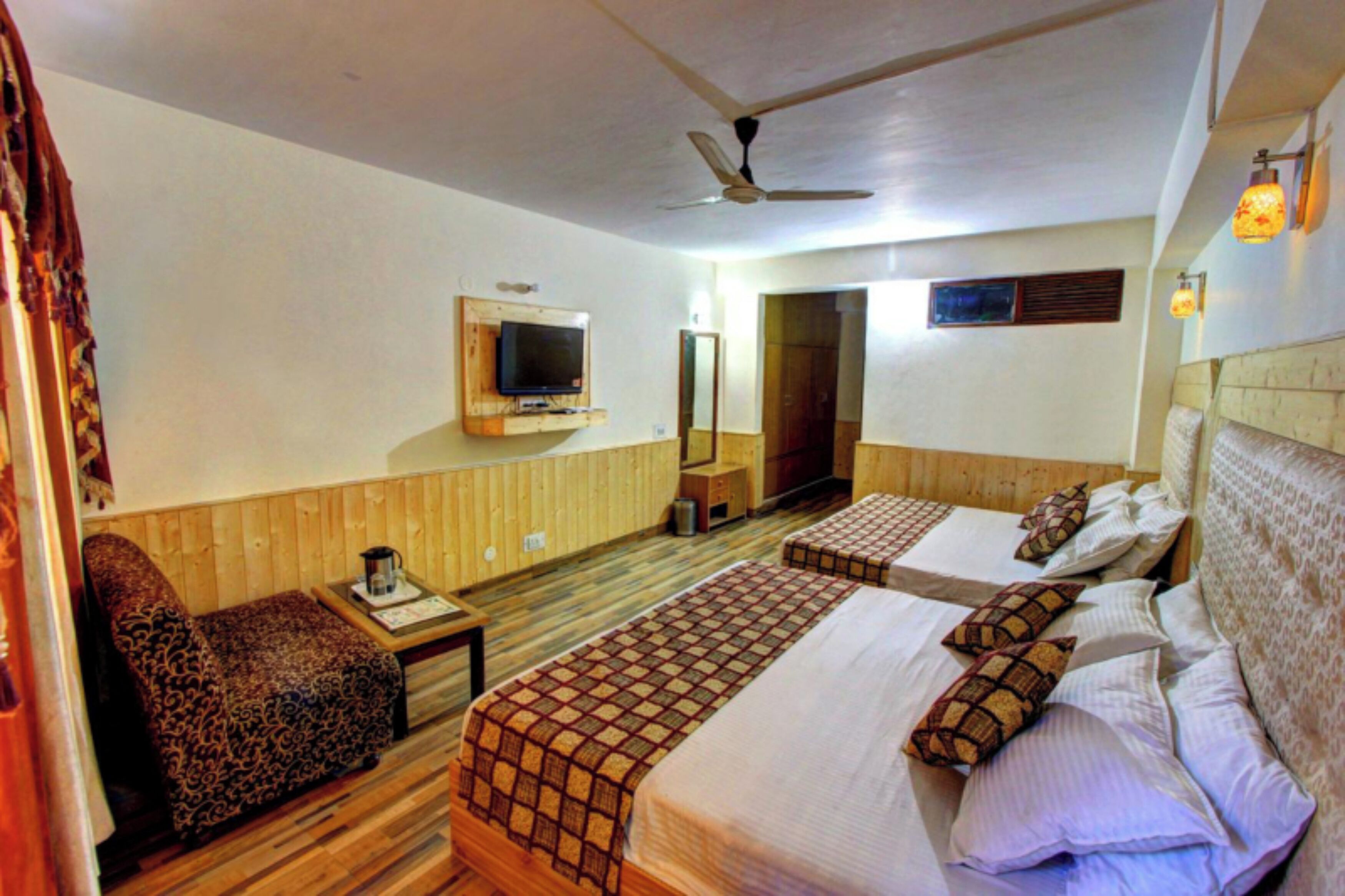 Highway Inn Manali by Goroomgo