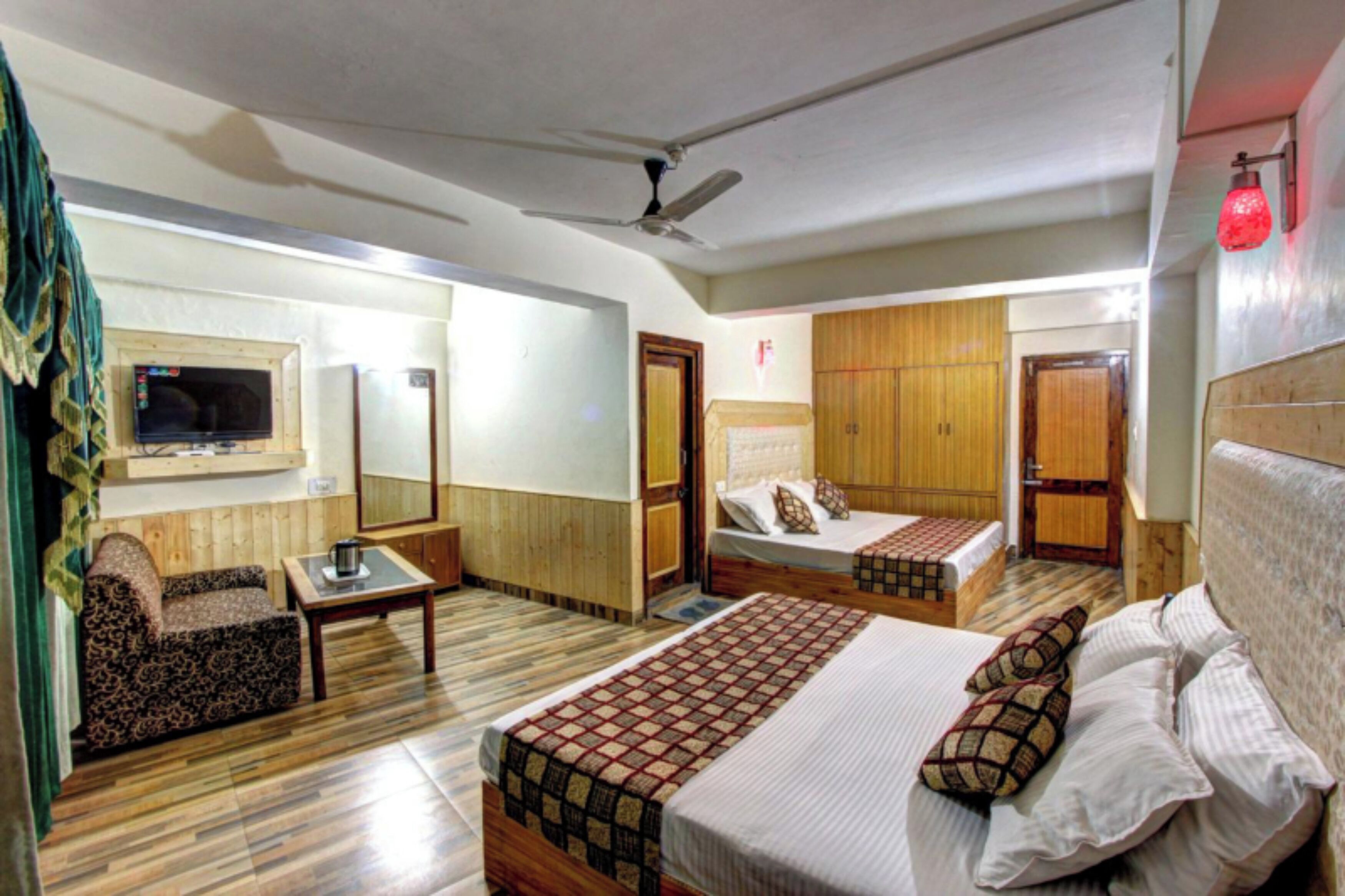 Highway Inn Manali by Goroomgo