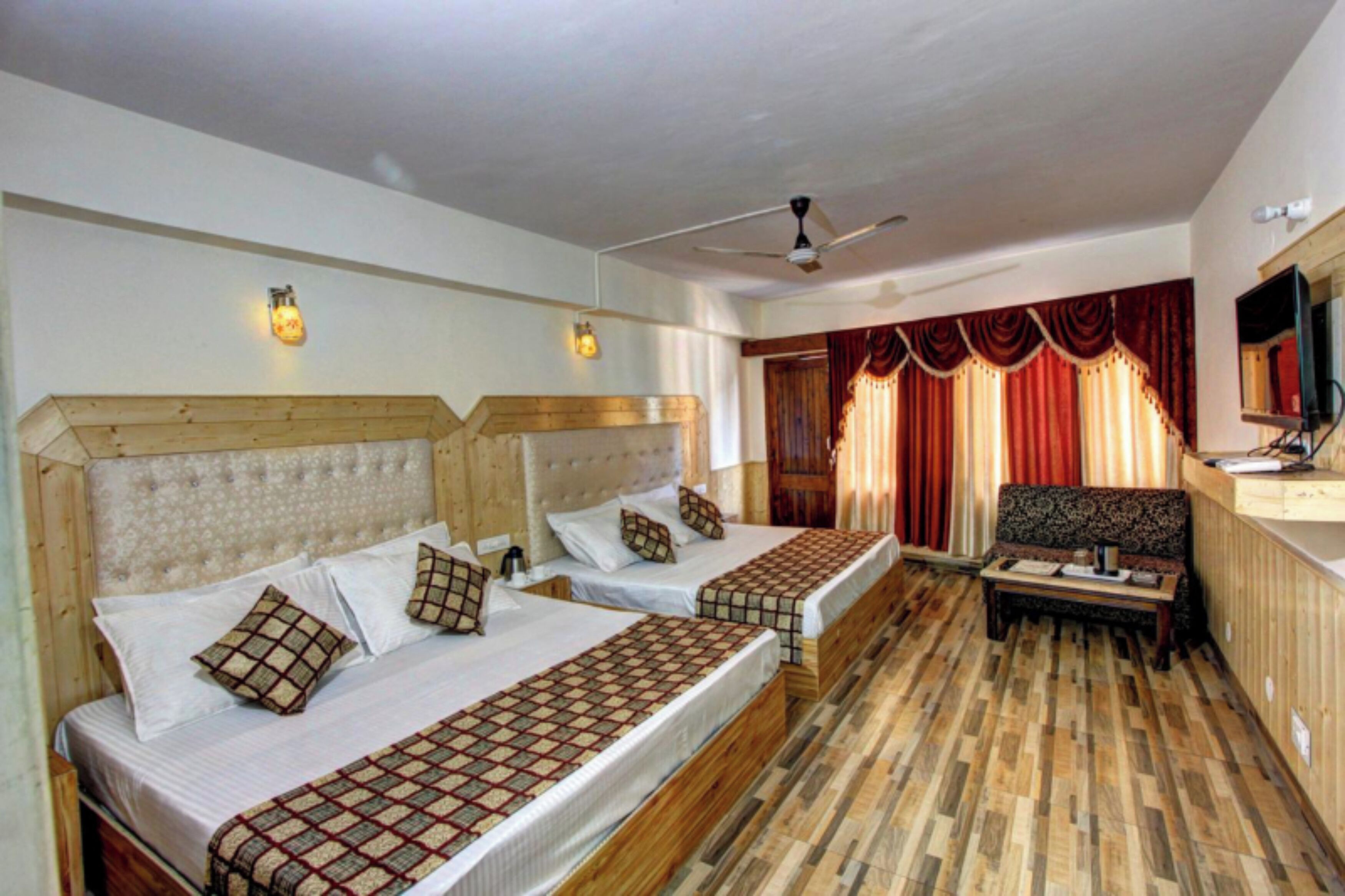 Highway Inn Manali by Goroomgo