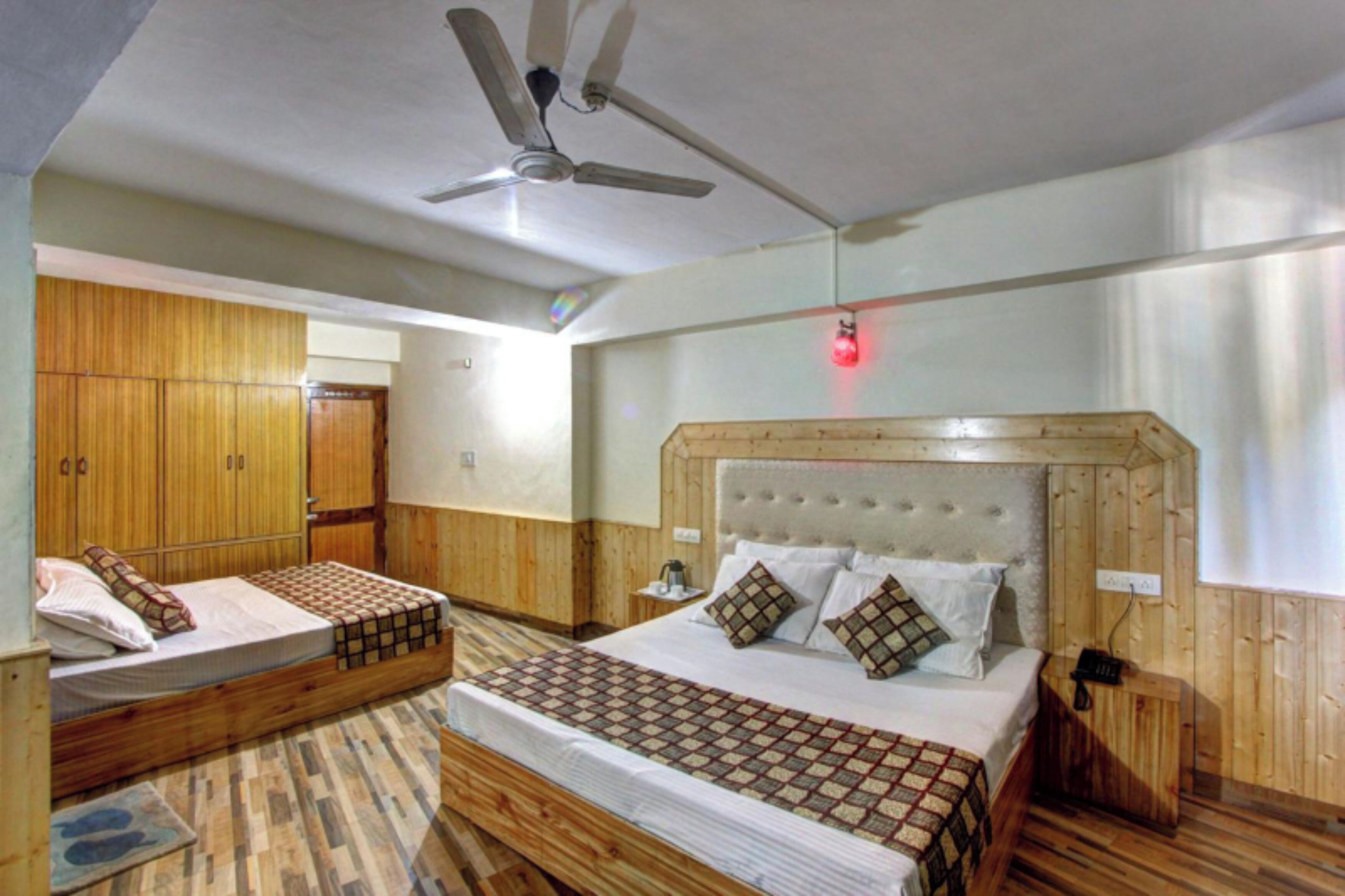 Highway Inn Manali by Goroomgo