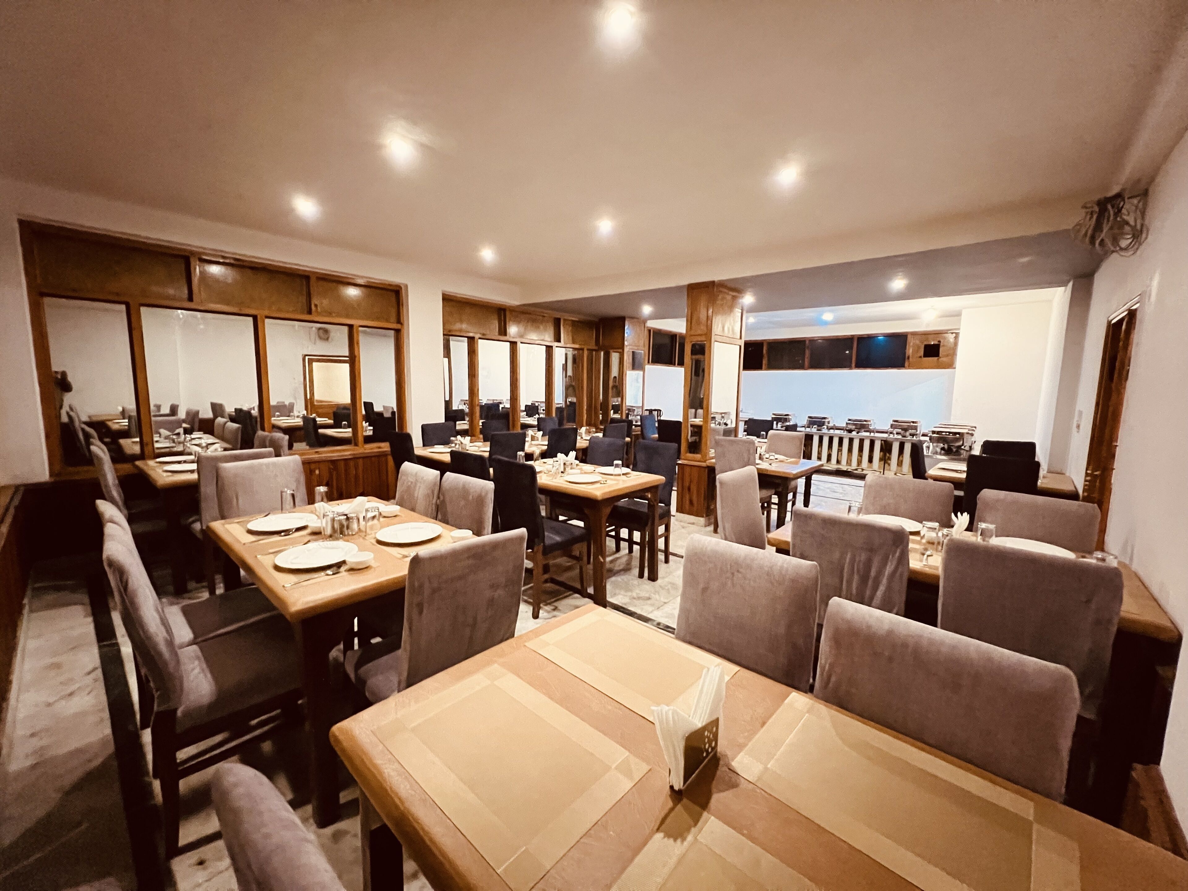 Hill River Resort By West Western