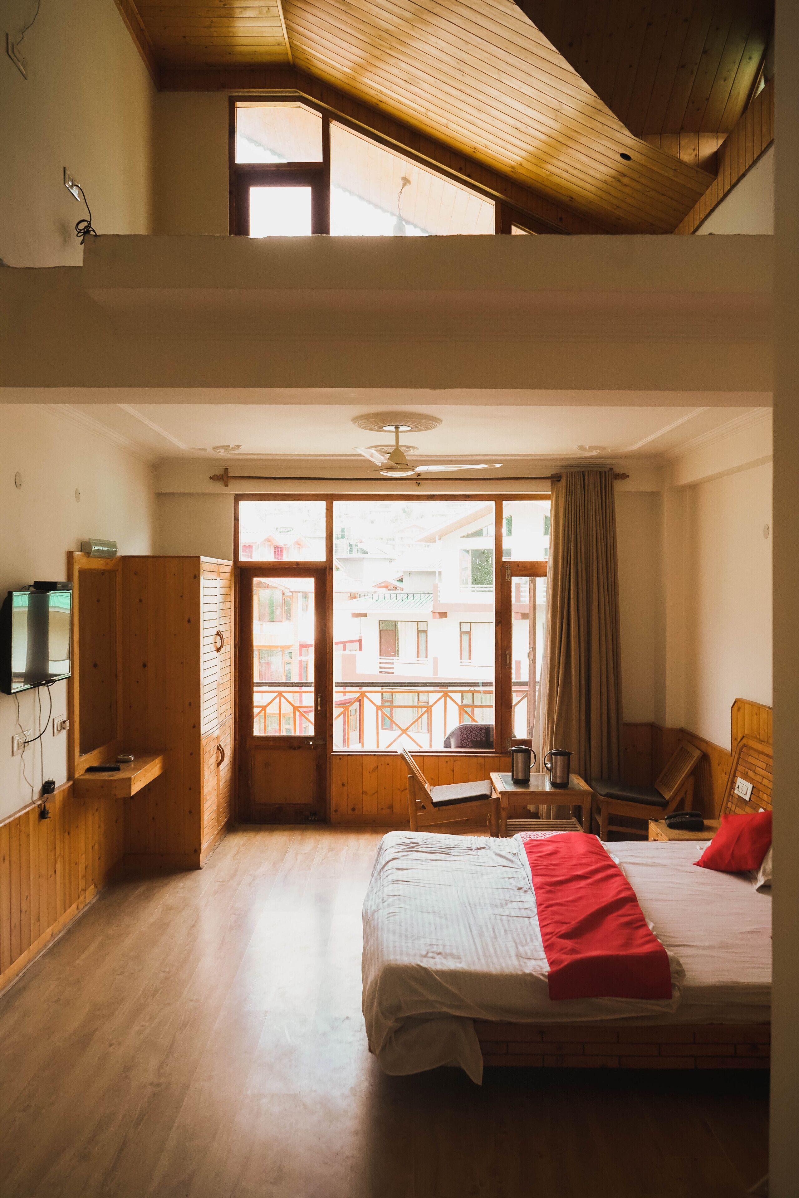 Hipostel Manali