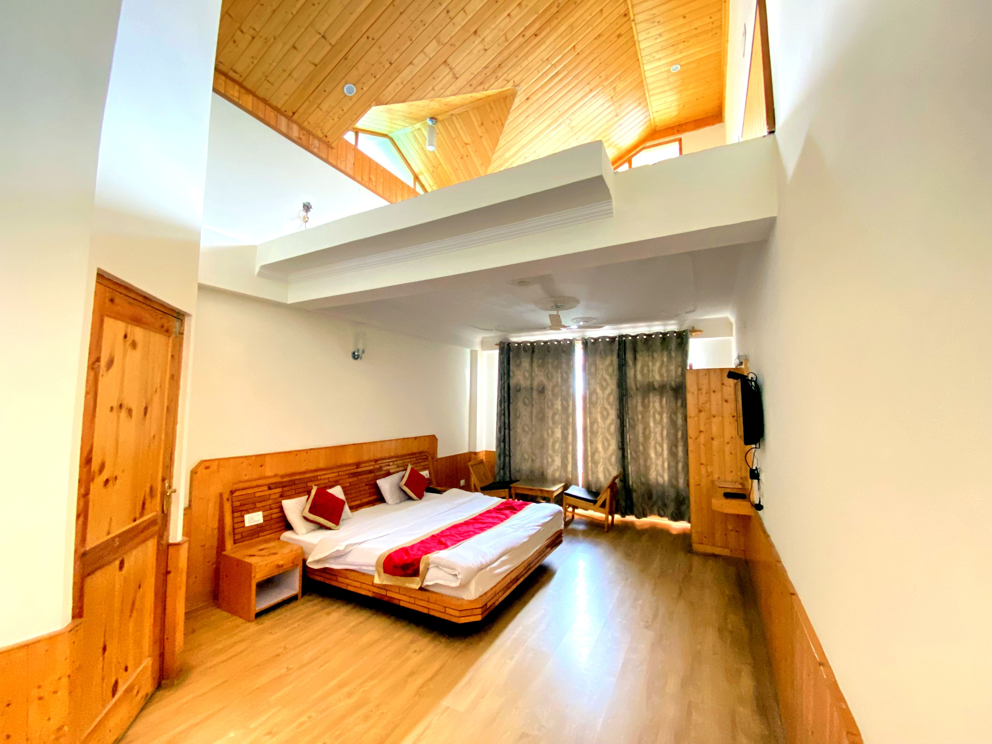 Hipostel Manali