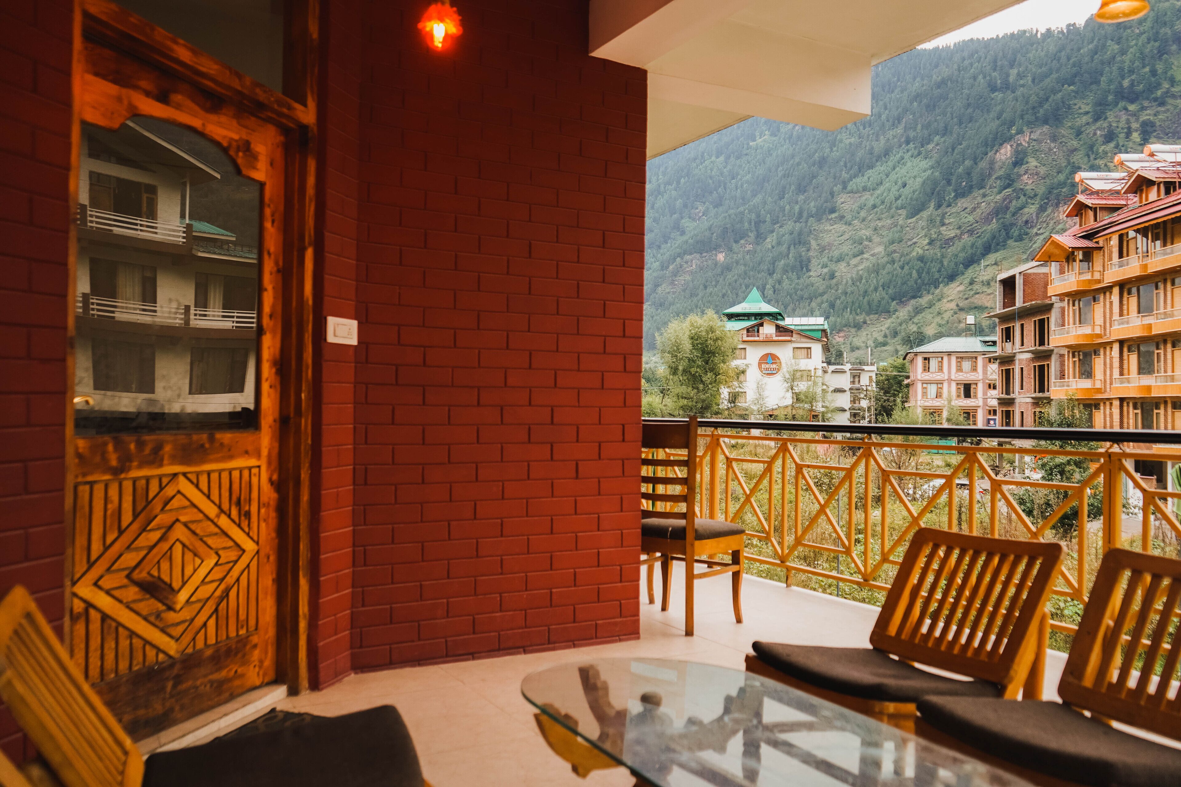 Hipostel Manali