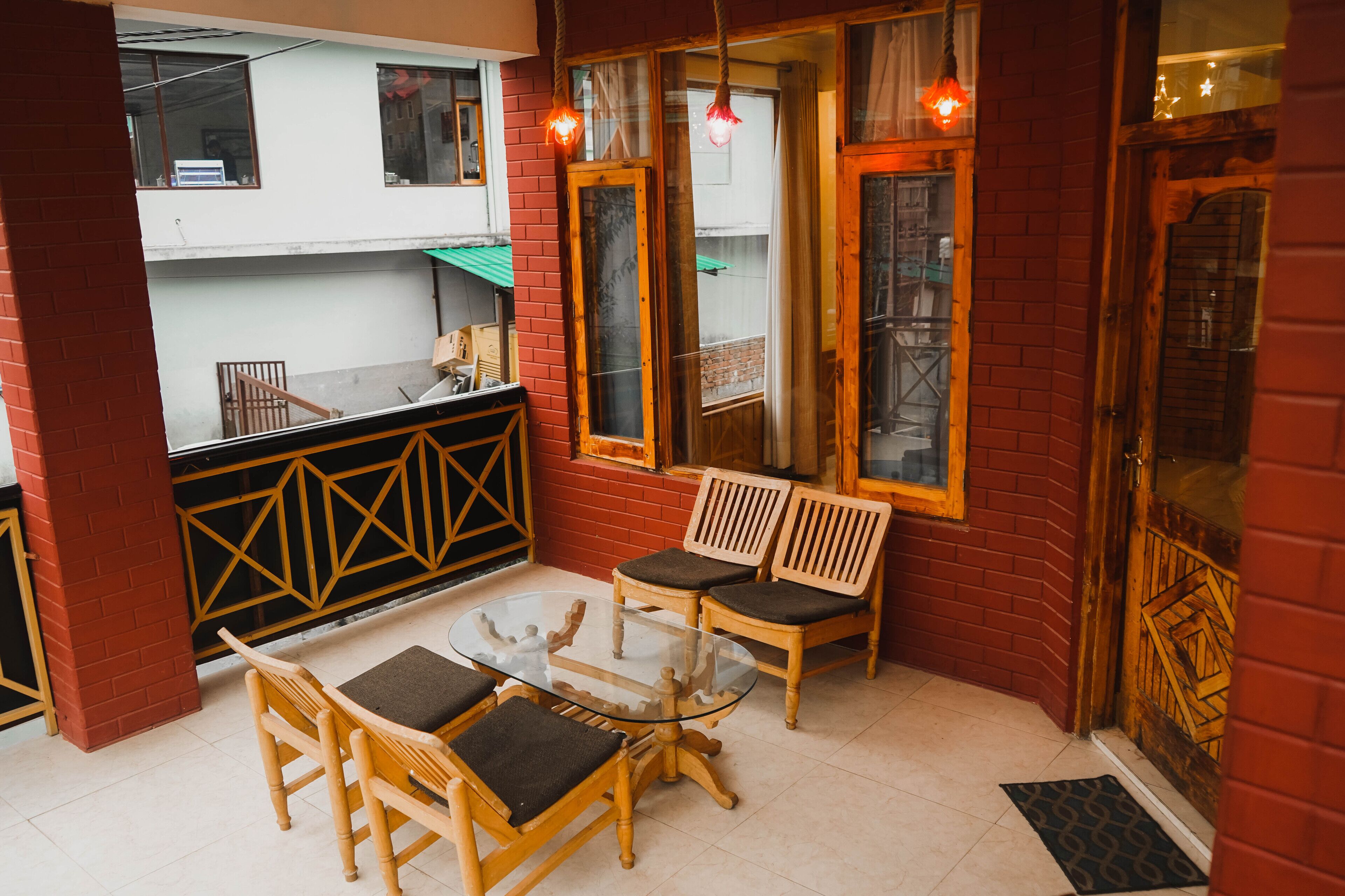 Hipostel Manali