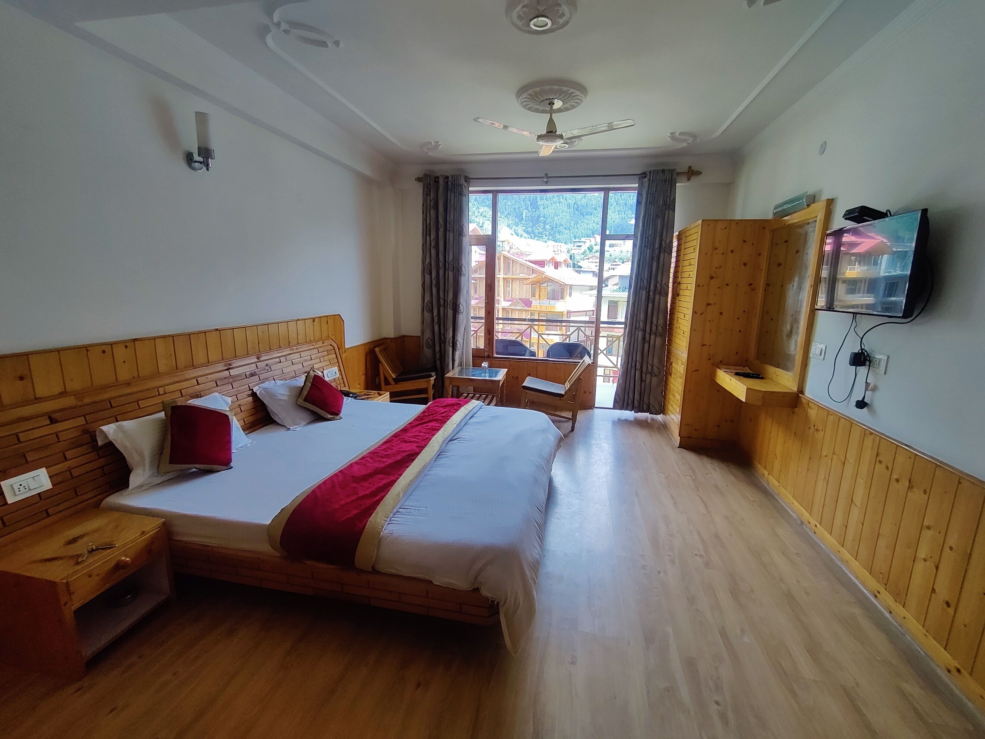 Hipostel Manali