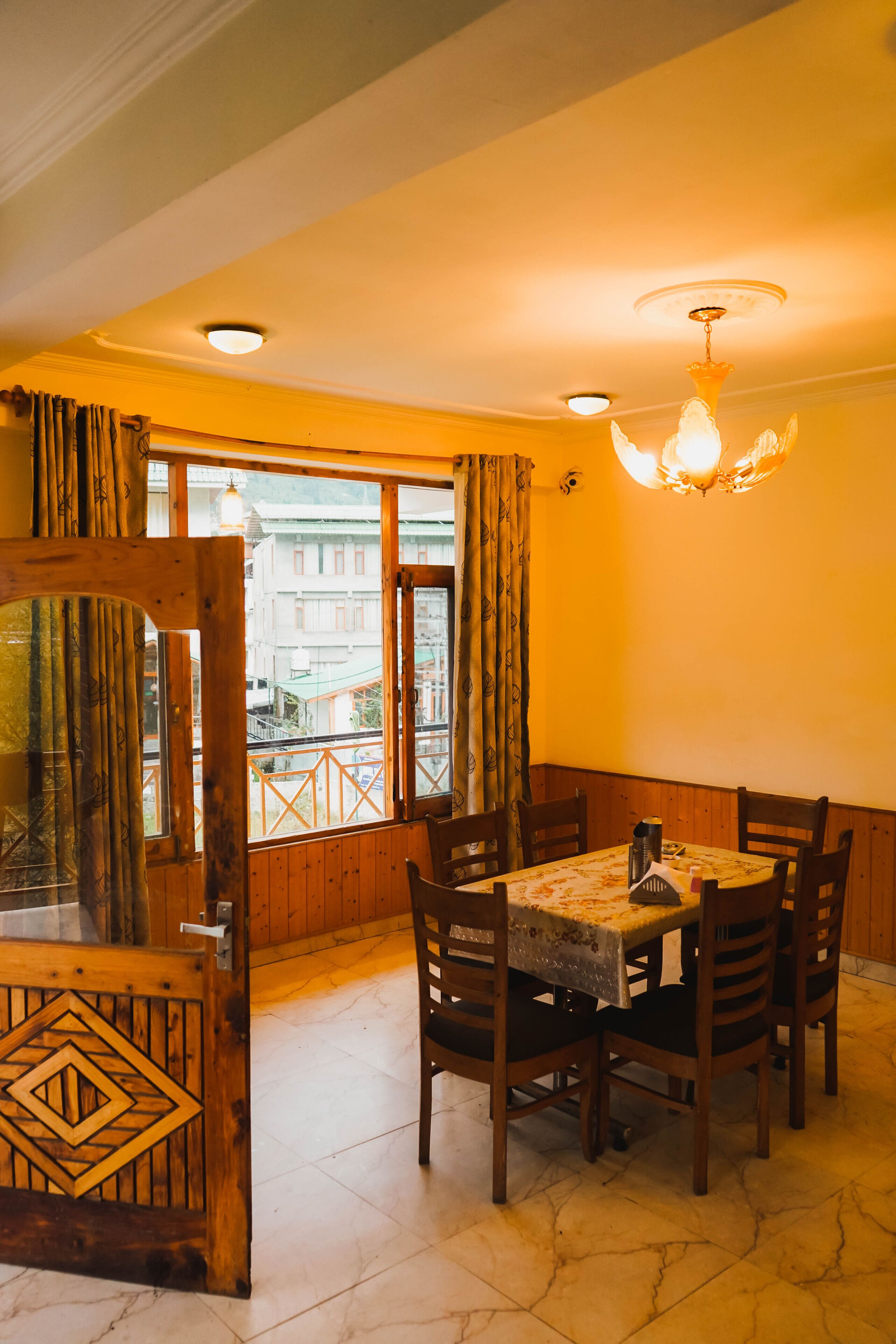 Hipostel Manali