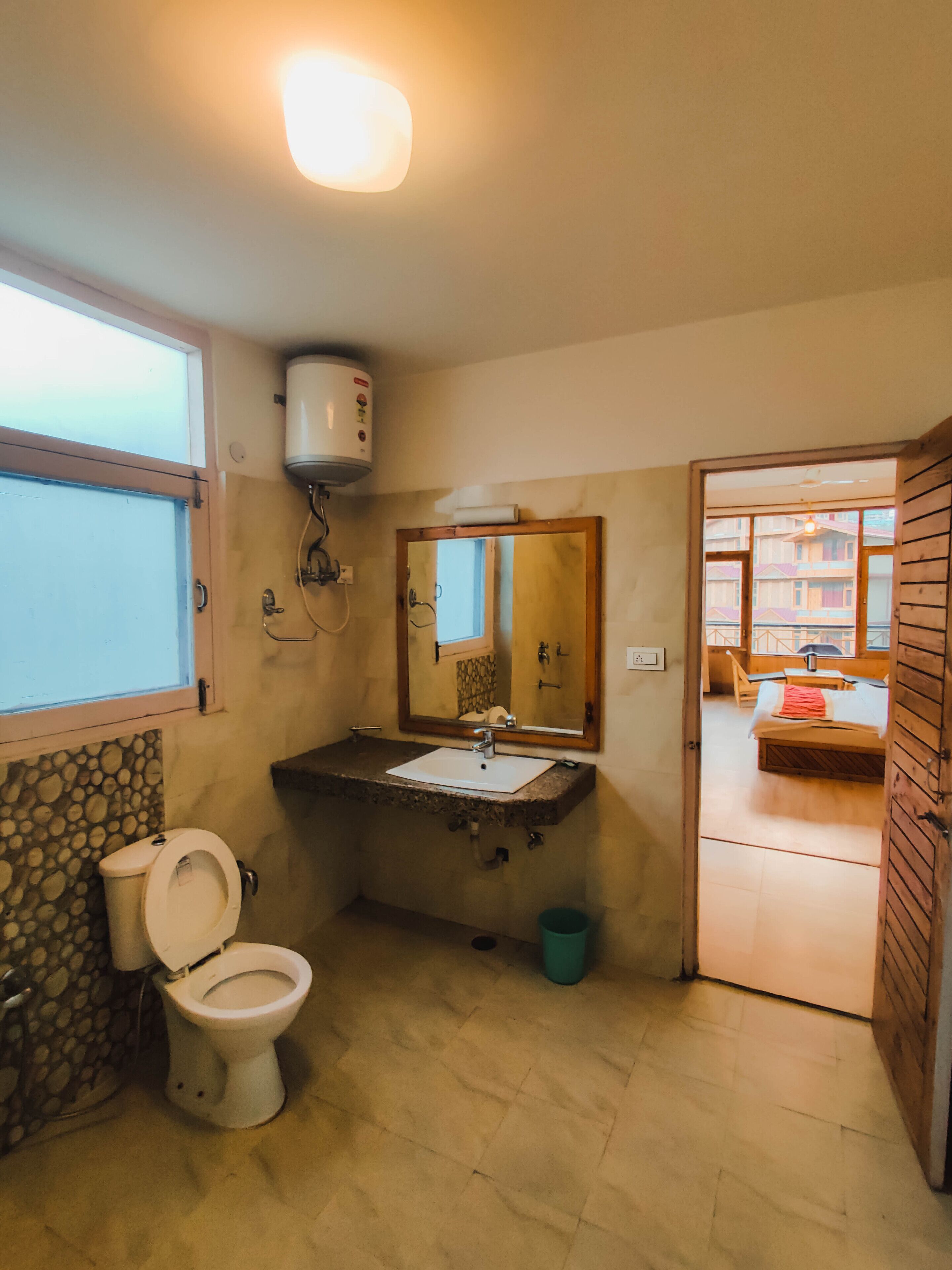 Hipostel Manali