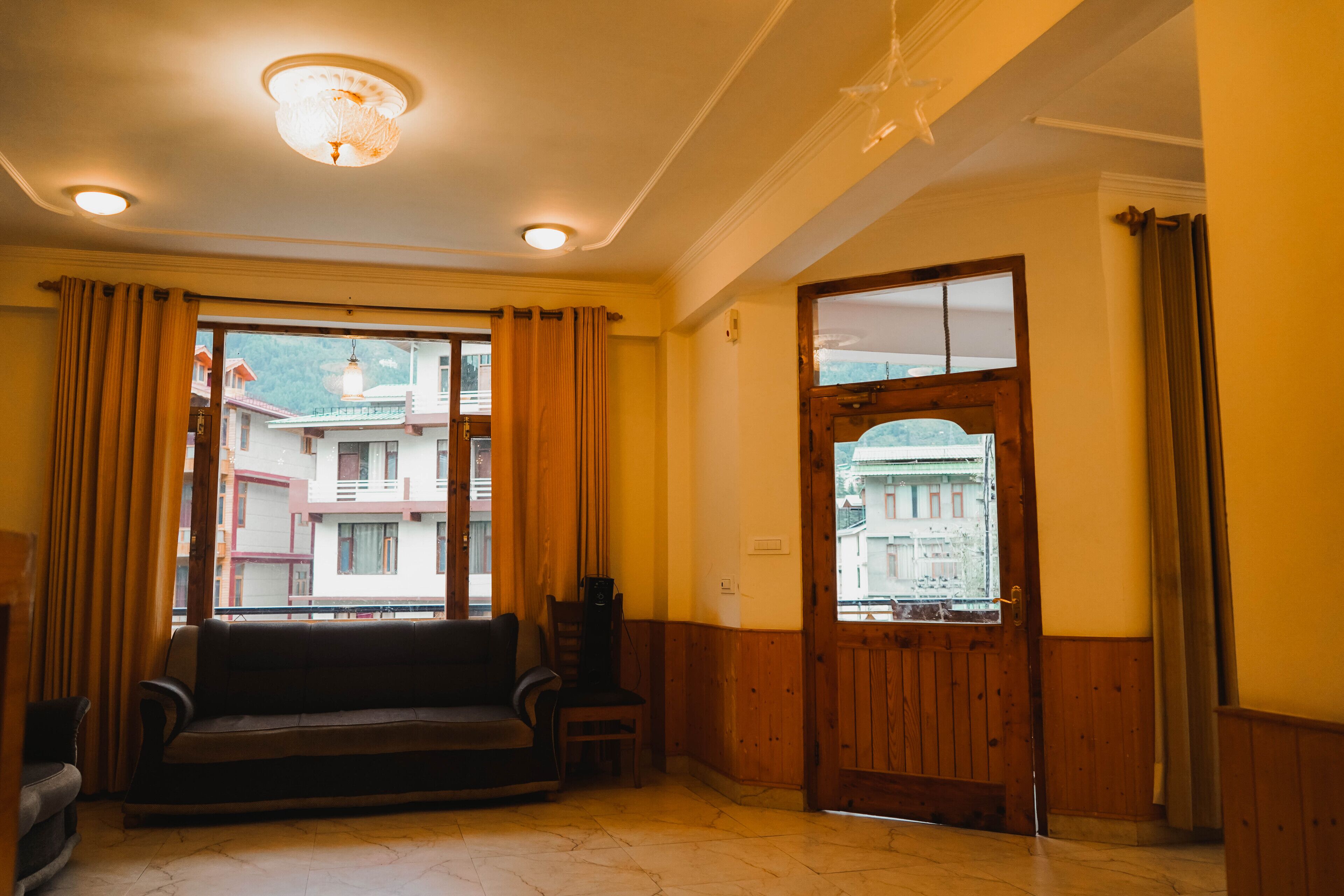 Hipostel Manali