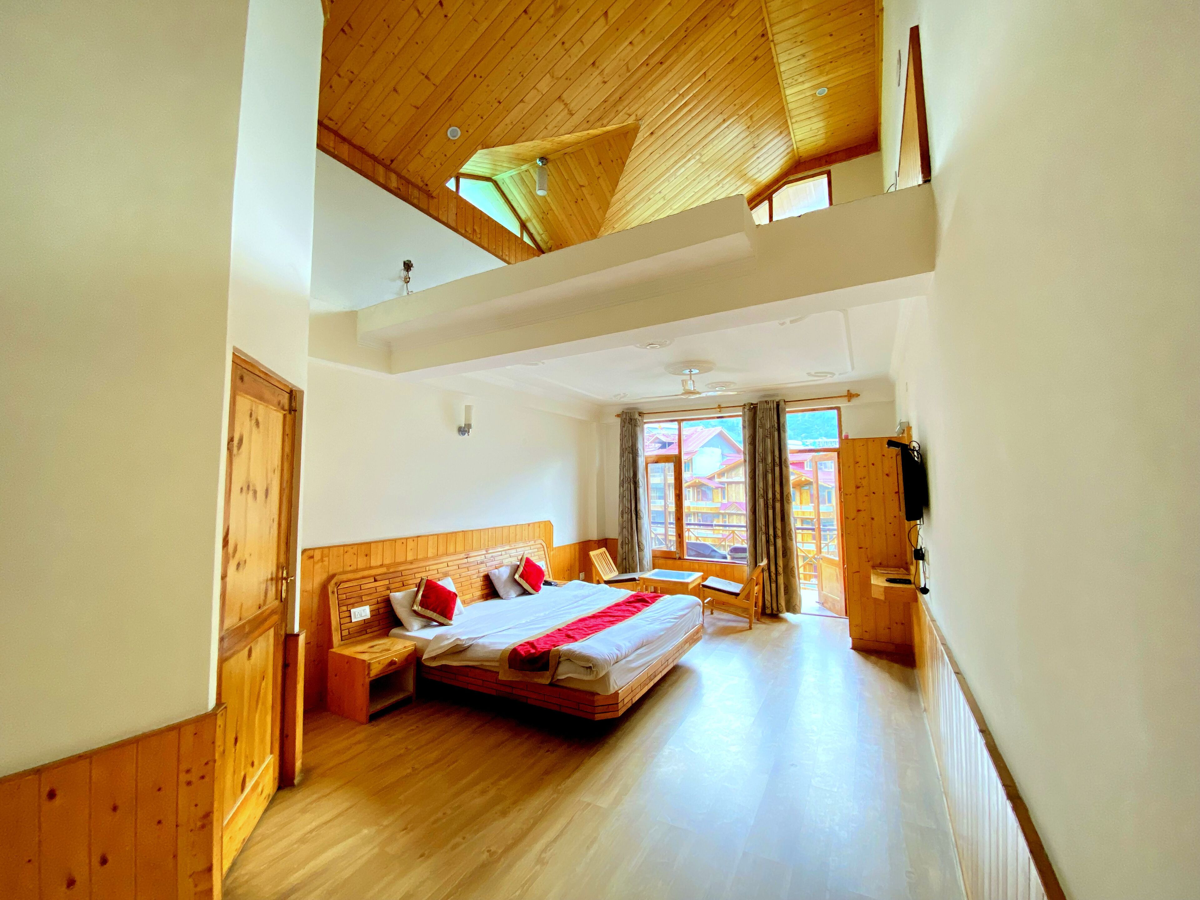Hipostel Manali
