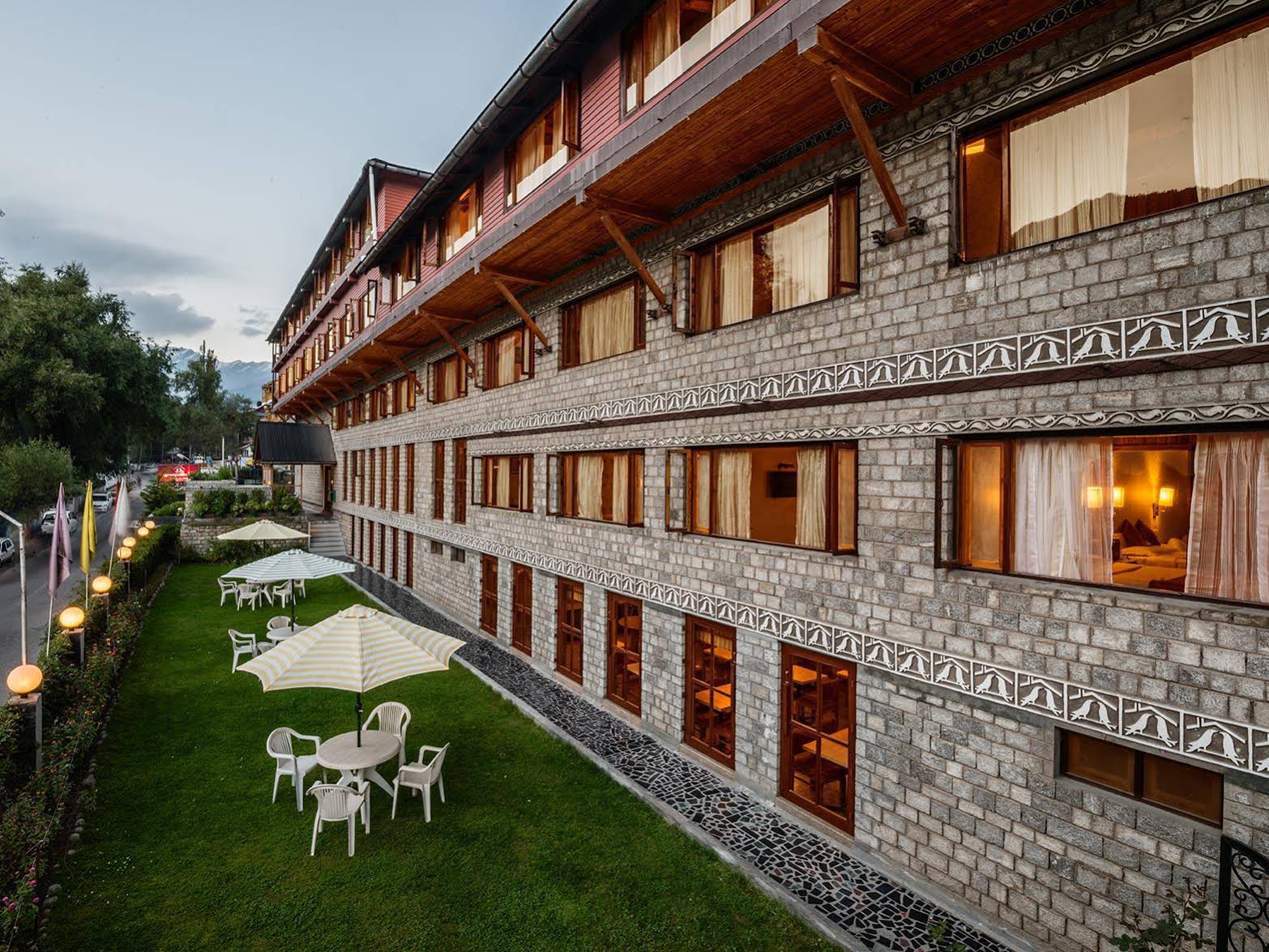Honeymoon Inn Manali