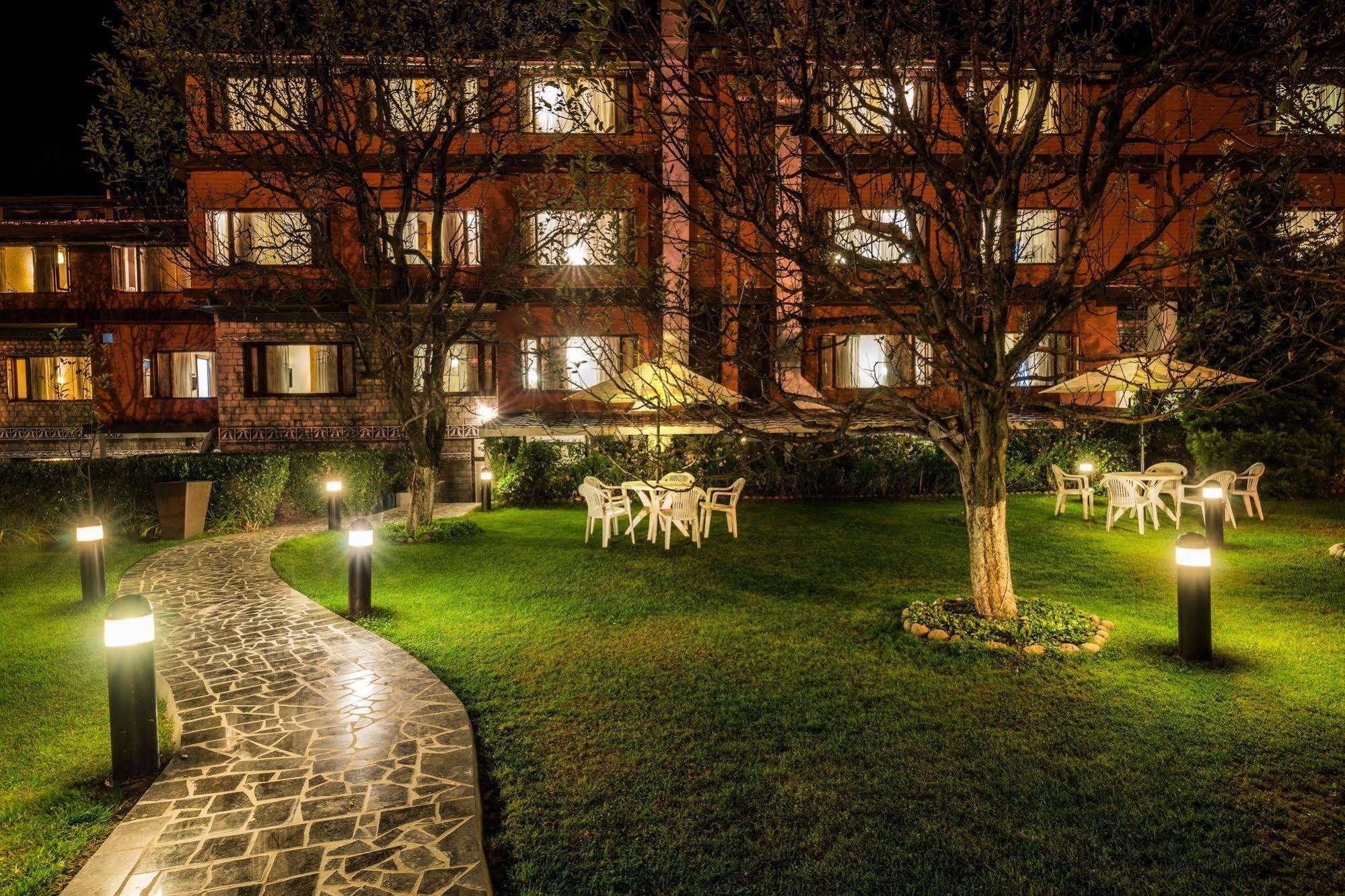 Honeymoon Inn Manali