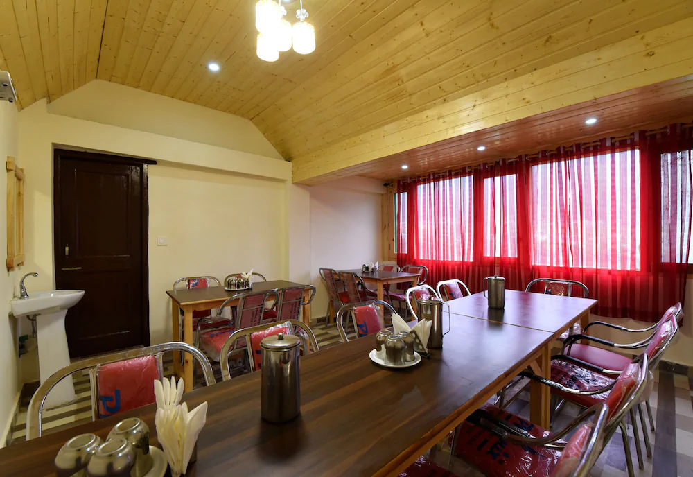 Hotel Akash Hills by OYO Rooms