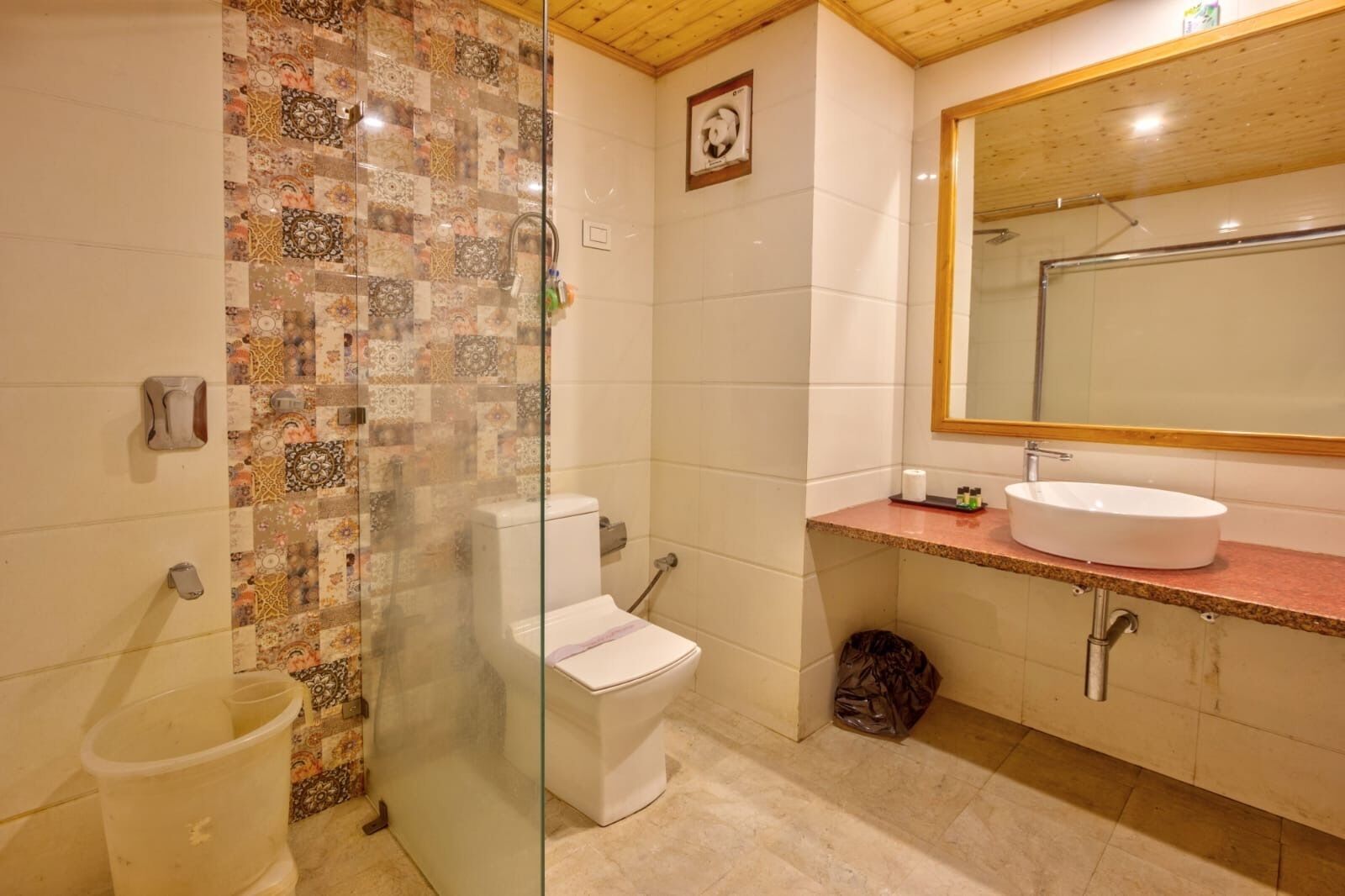 Hotel Grand Oasis