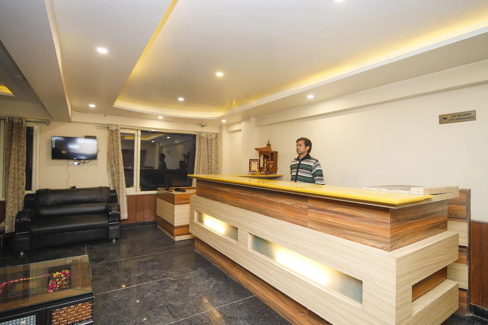 Hotel Grand Sm Regency by OYO Rooms