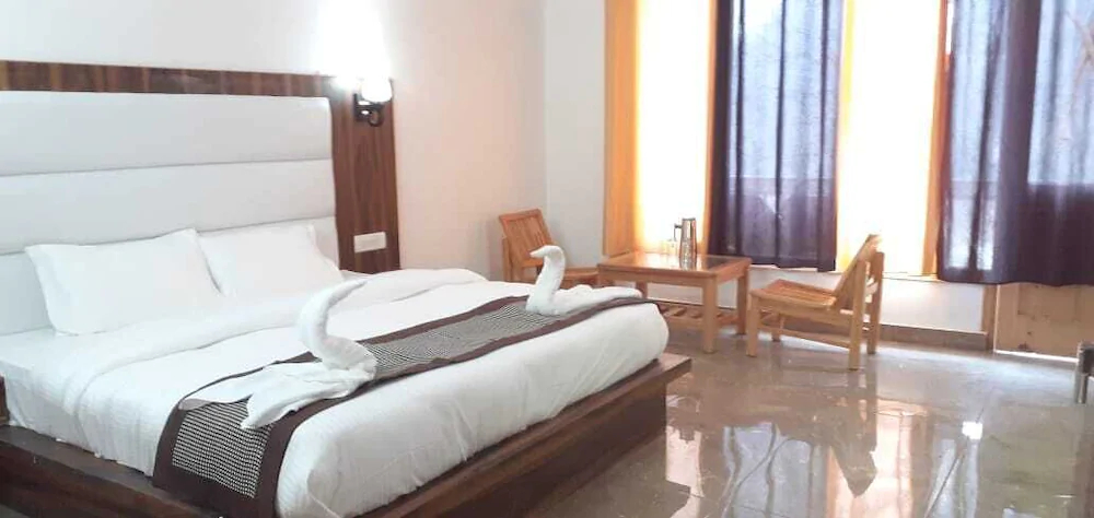 Hotel Himalayan Oak