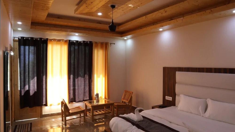 Hotel Himalayan Oak