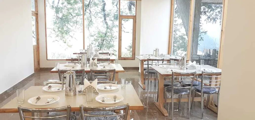 Hotel Himalayan Oak