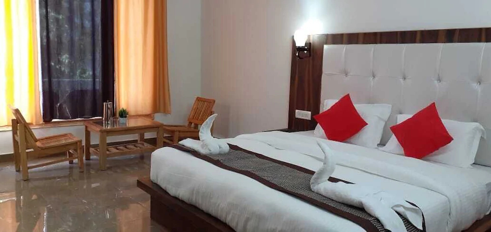Hotel Himalayan Oak