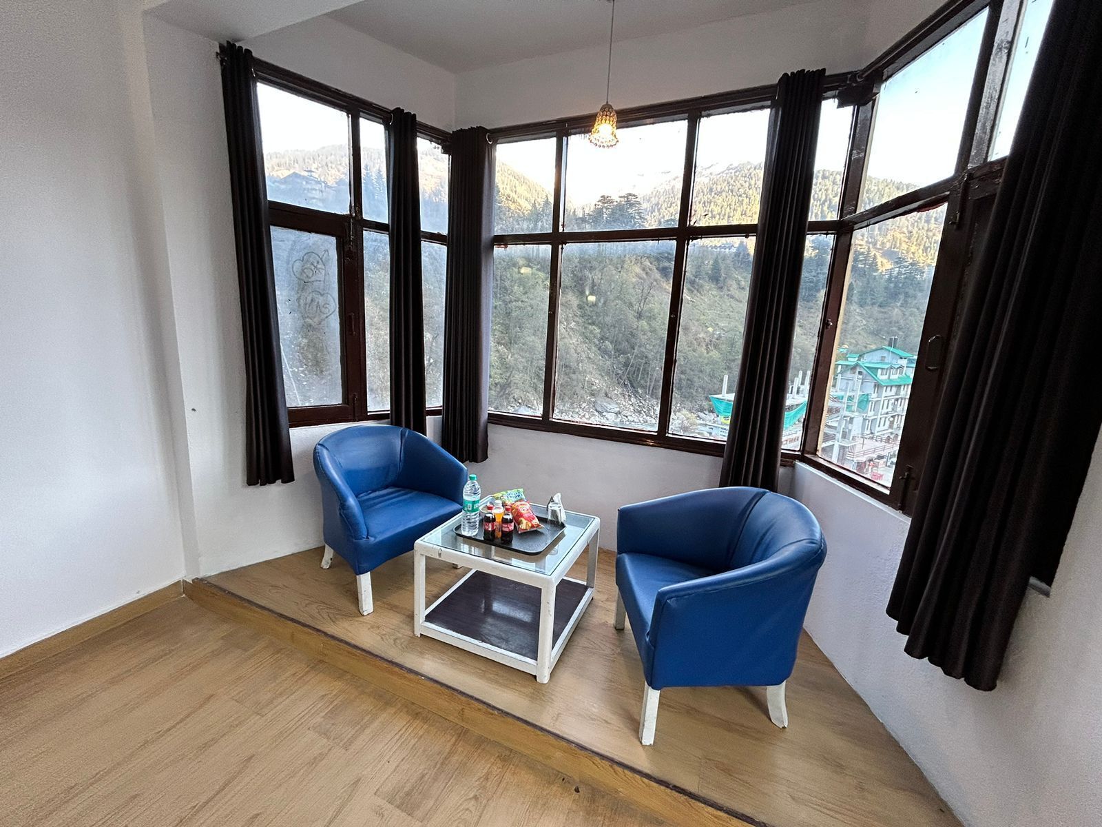 Hotel Manali Palace