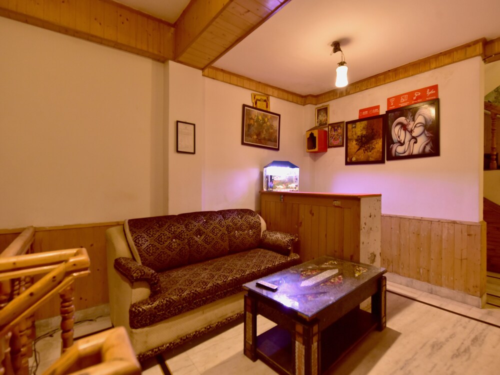 Hotel Rock Villa By OYO Rooms
