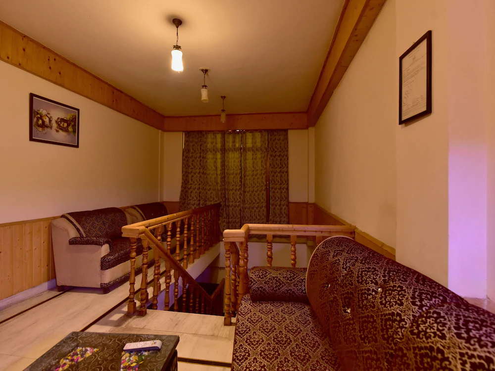 Hotel Rock Villa By OYO Rooms