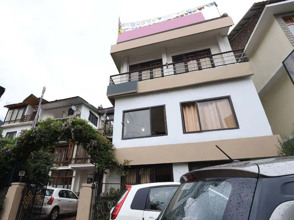 Hotel Sunflower by OYO Rooms