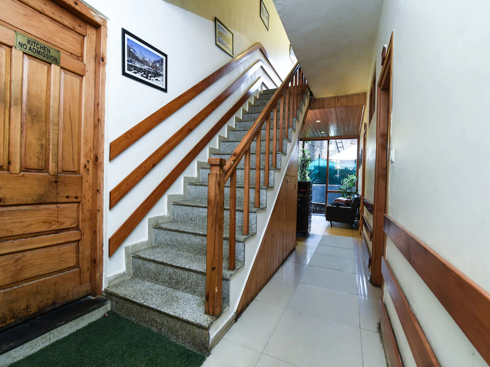 Hotel Sunflower by OYO Rooms