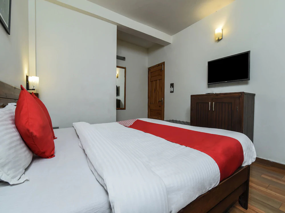 Hotel Sunflower by OYO Rooms