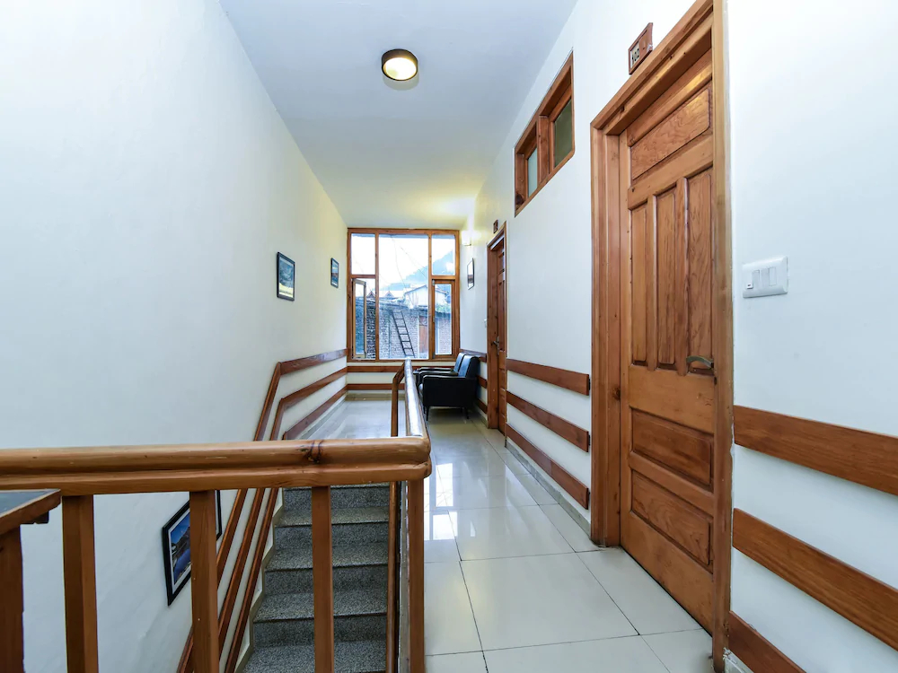 Hotel Sunflower by OYO Rooms
