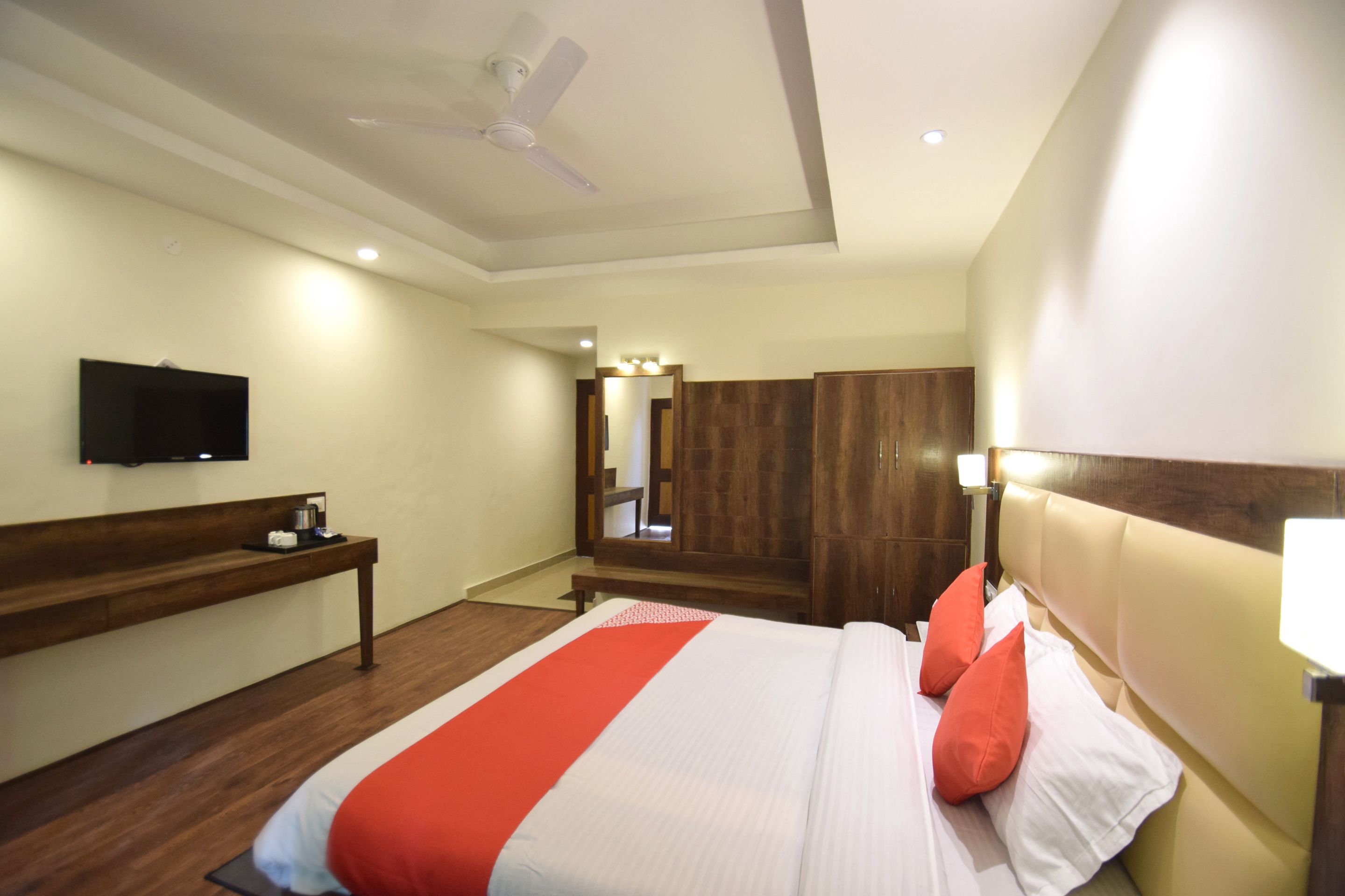 Hotel Sunrise Villa by OYO