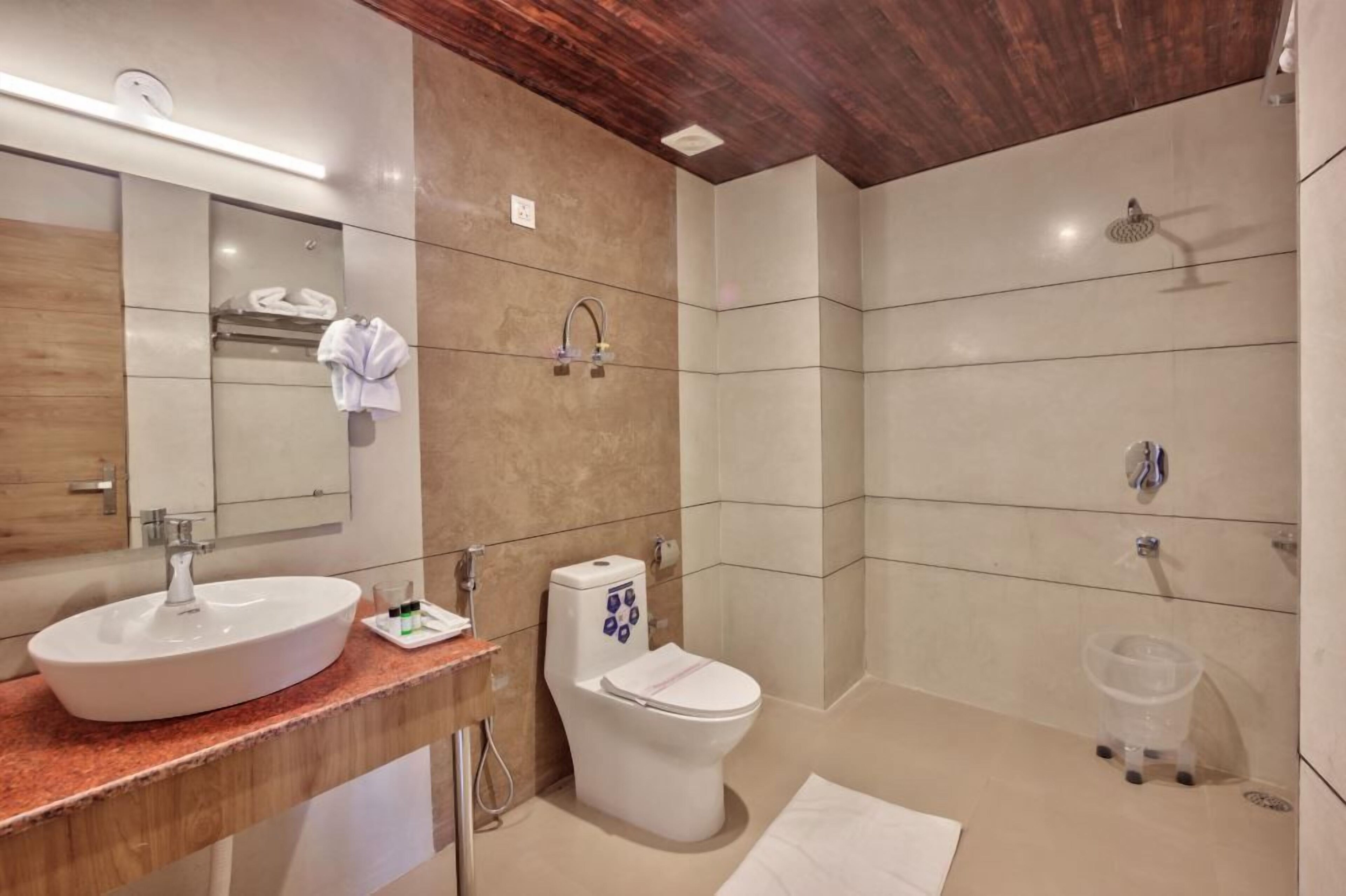 Hotel Tejas Manali by Ptw Hotels