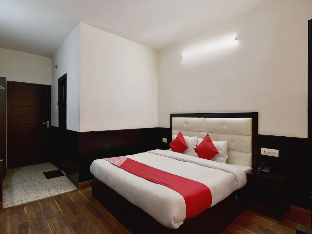Hotel Whispering River by OYO Rooms
