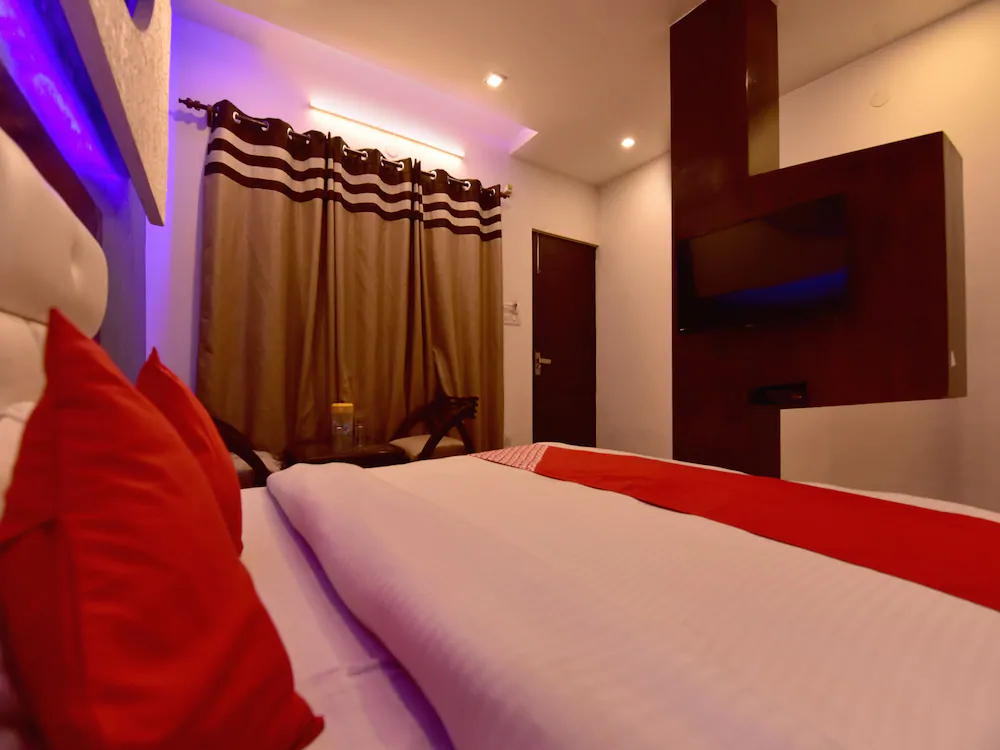 Hotel Whispering River by OYO Rooms