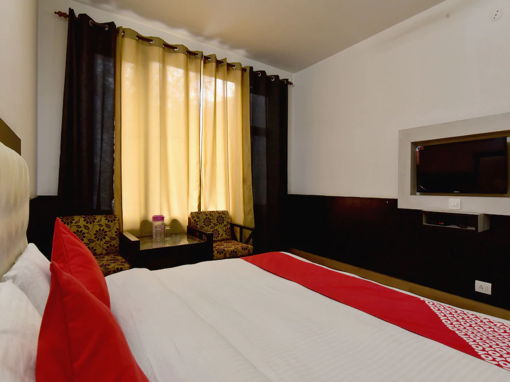 Hotel Whispering River by OYO Rooms