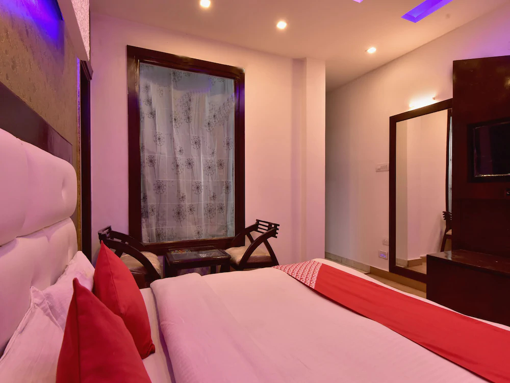 Hotel Whispering River by OYO Rooms