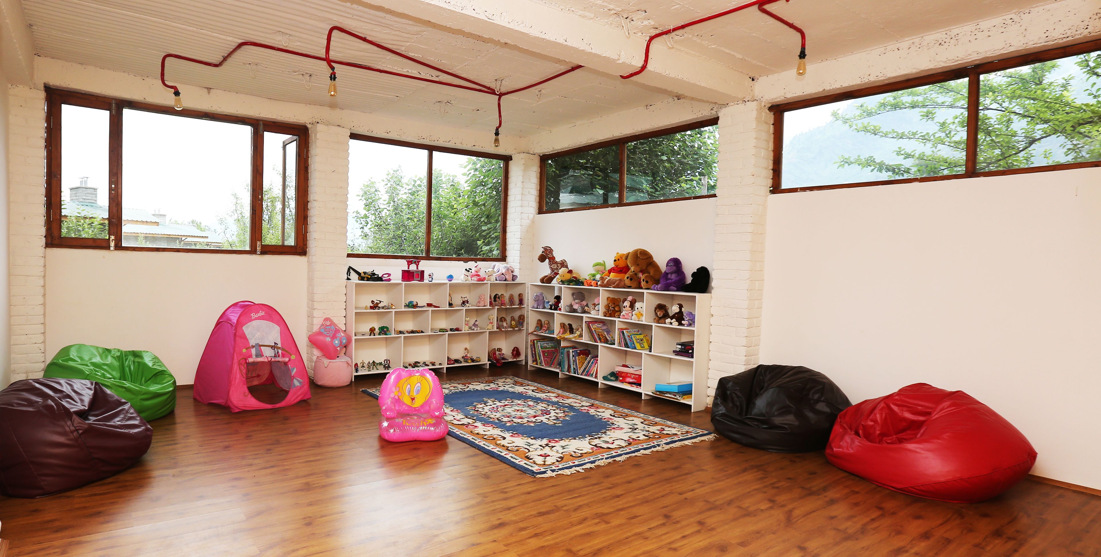 LaRiSa Mountain Retreat by Svenska